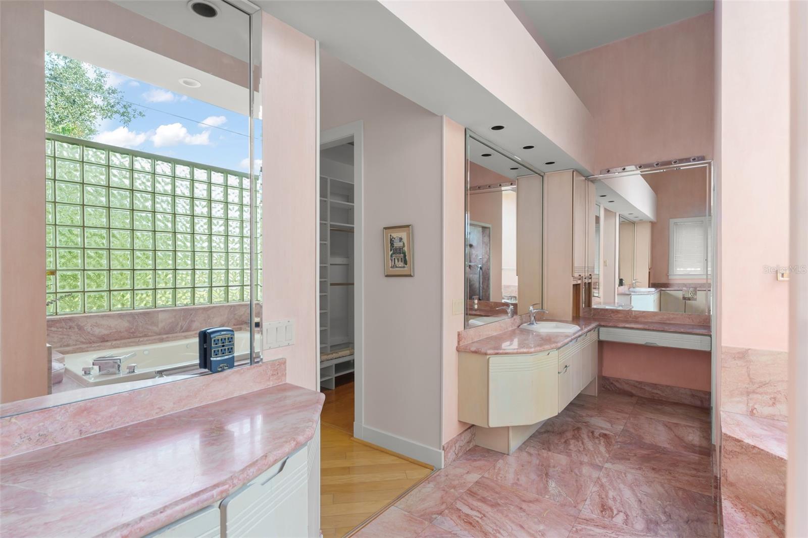 ISLEWORTH - Residential