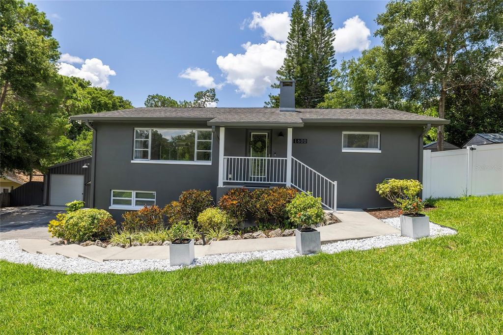 Photo of 1600 Lonesome Pine Lane, Tarpon Springs, FL 34689 (MLS # TB8402504)