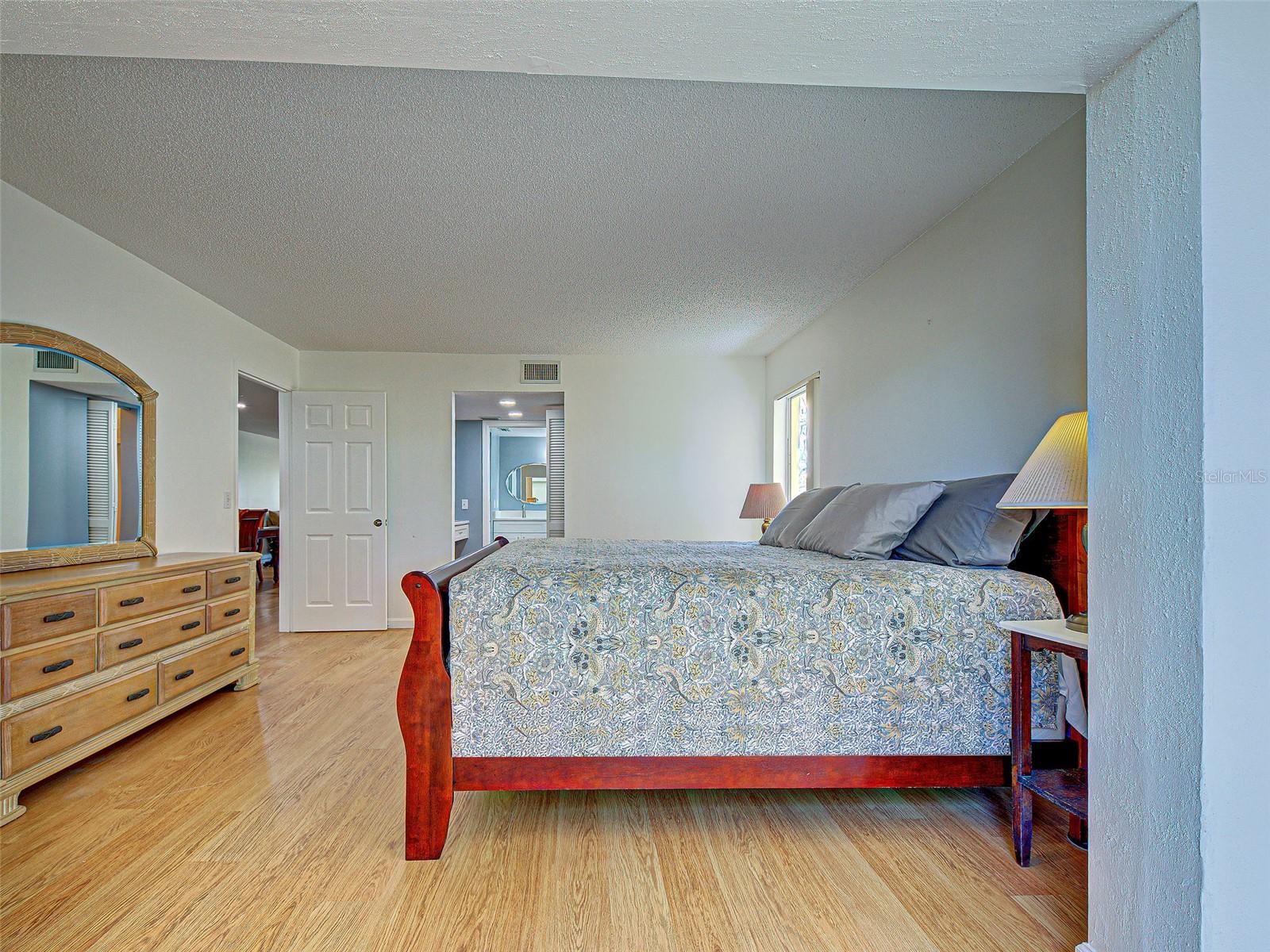 WESTCHESTER GARDEN & PLAN - Residential