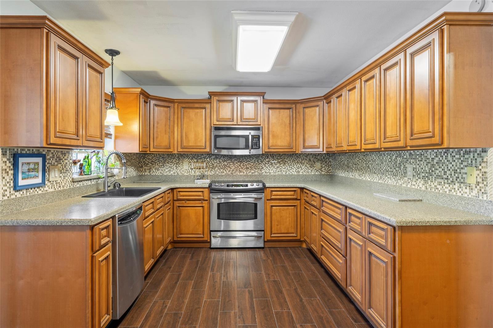 CHATEAU ESTATES - Residential