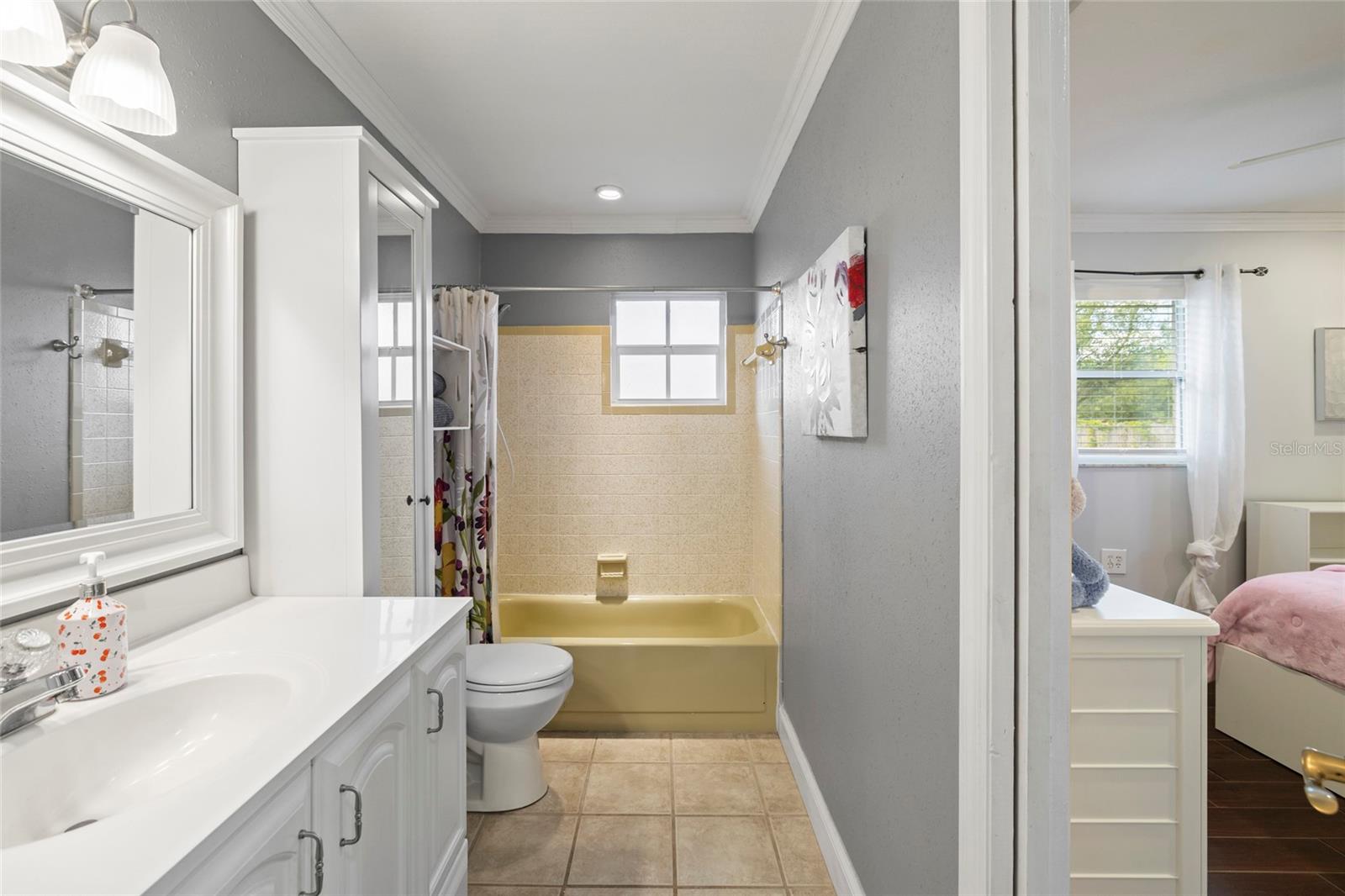 CHATEAU ESTATES - Residential