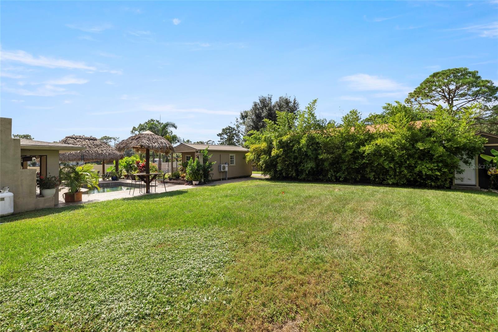 CHATEAU ESTATES - Residential