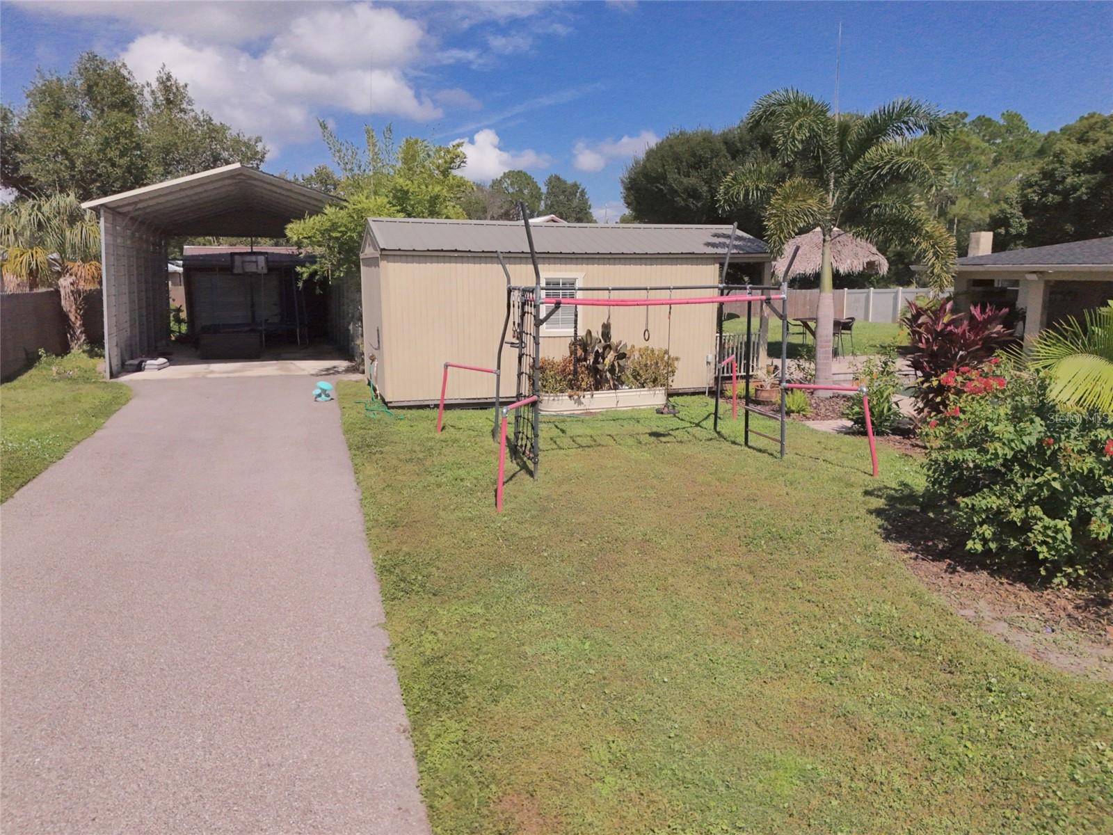 CHATEAU ESTATES - Residential