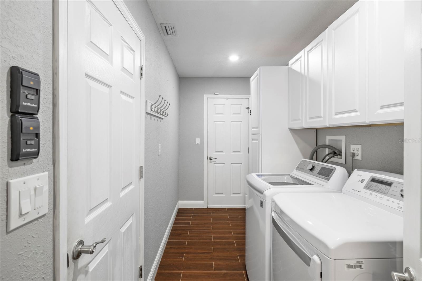 CHATEAU ESTATES - Residential