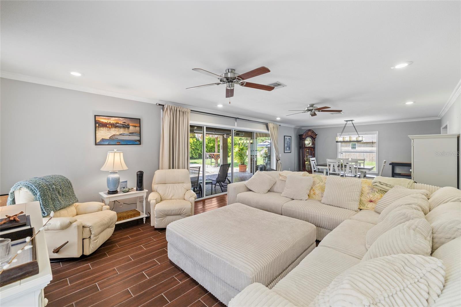 CHATEAU ESTATES - Residential