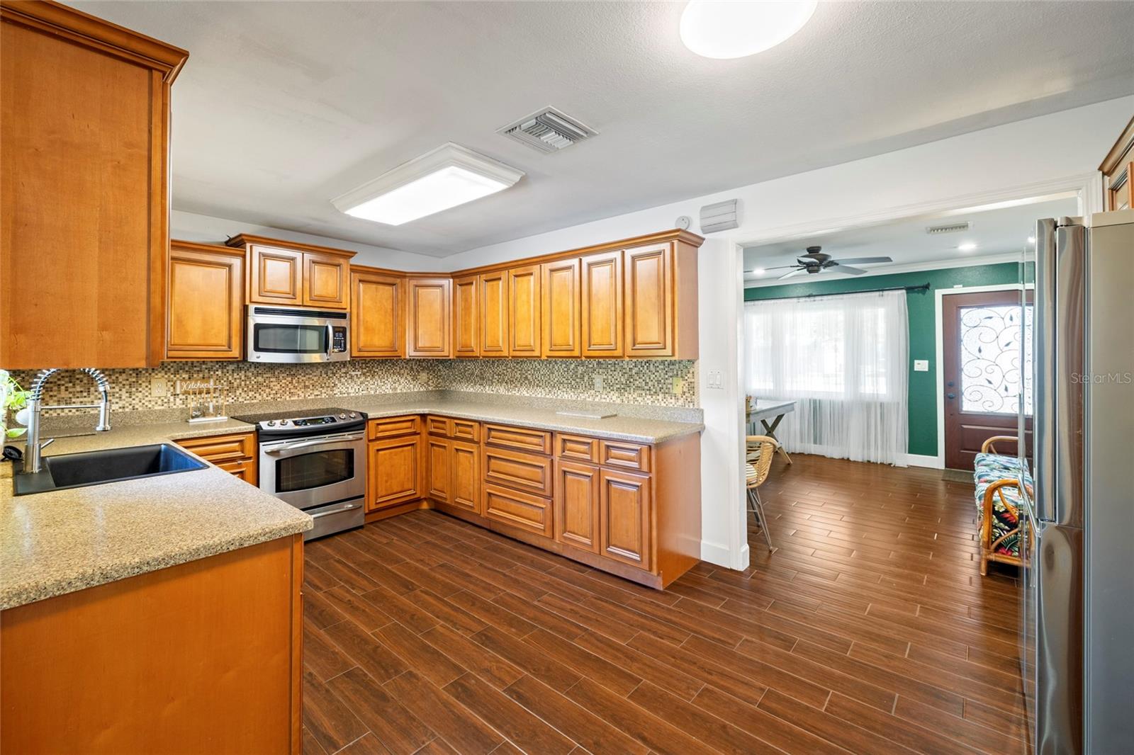 CHATEAU ESTATES - Residential