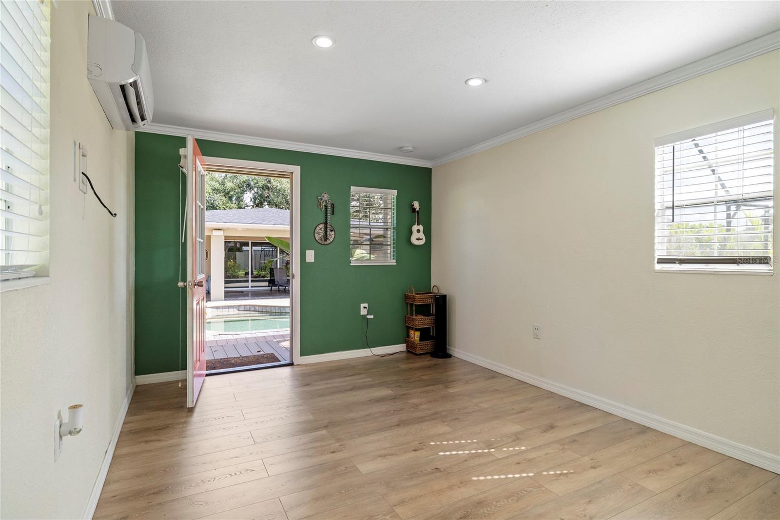 CHATEAU ESTATES - Residential