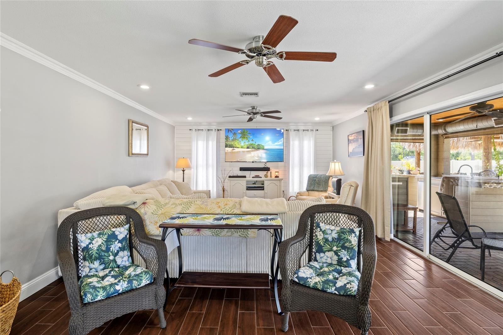 CHATEAU ESTATES - Residential