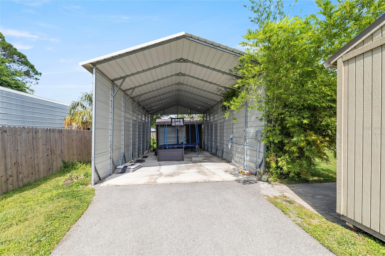 CHATEAU ESTATES - Residential