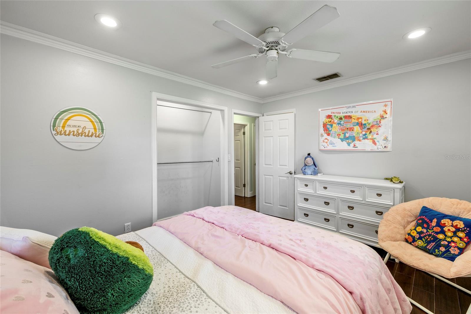 CHATEAU ESTATES - Residential