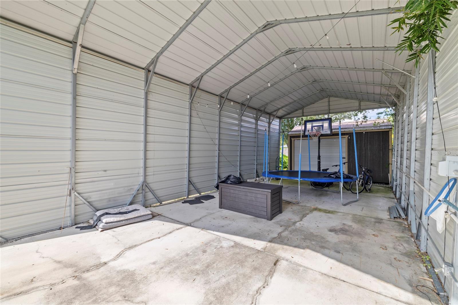 CHATEAU ESTATES - Residential