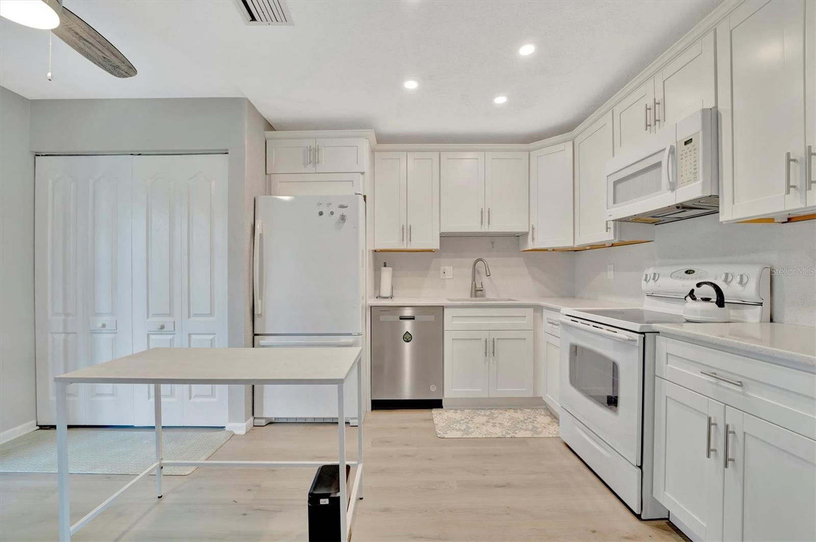 CORTEZ VILLAS CONDO 3 - Residential