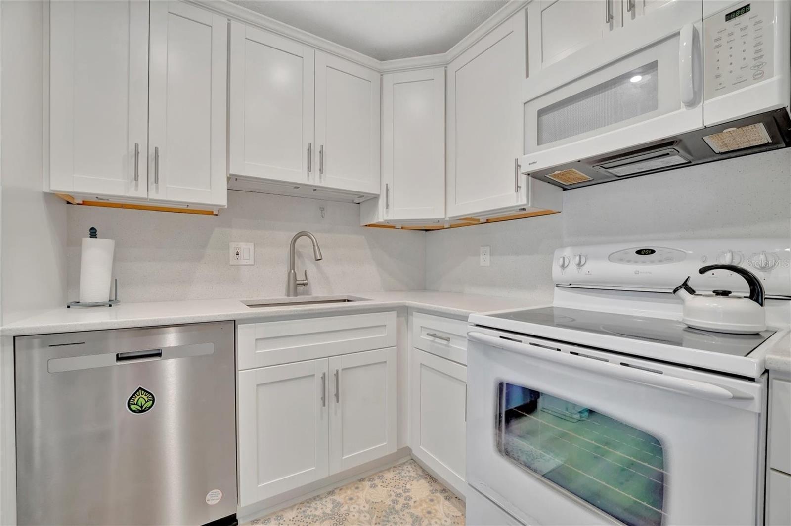 CORTEZ VILLAS CONDO 3 - Residential