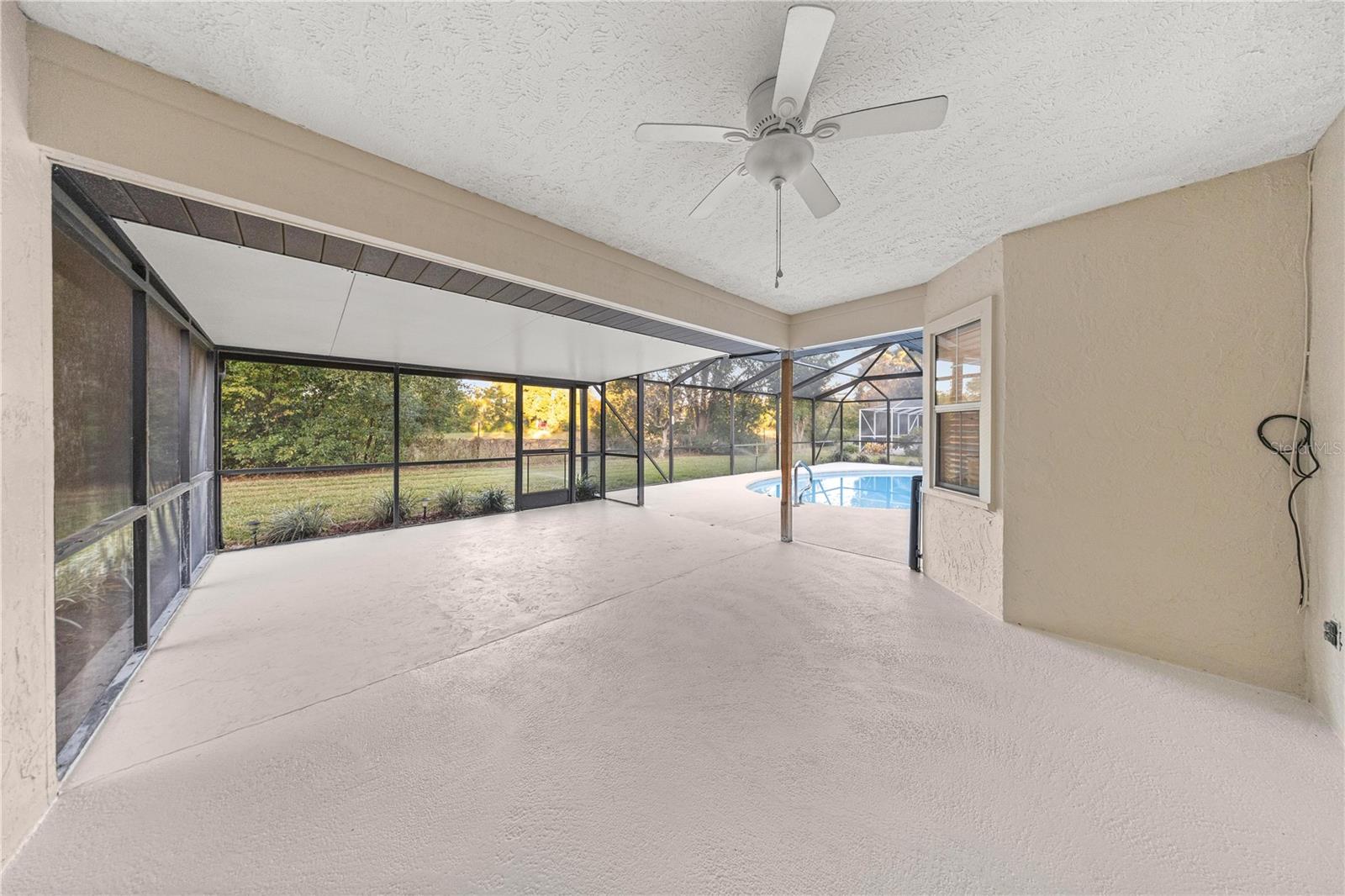 HUNTERS TRACE - Residential