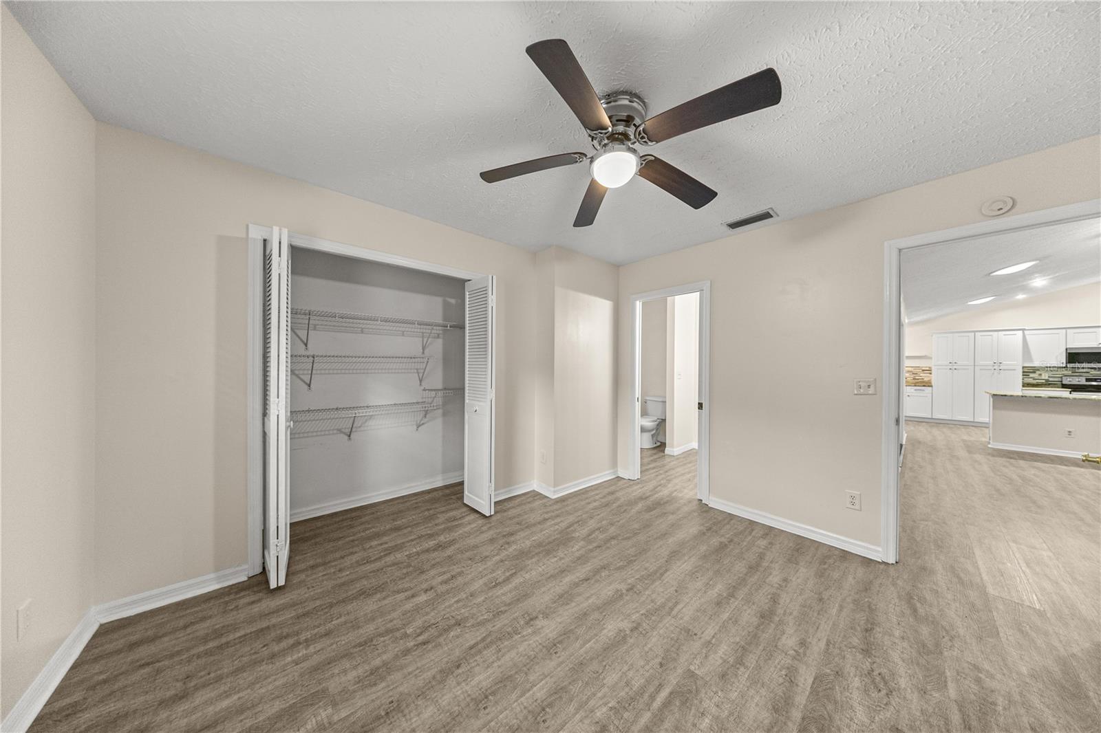 HUNTERS TRACE - Residential