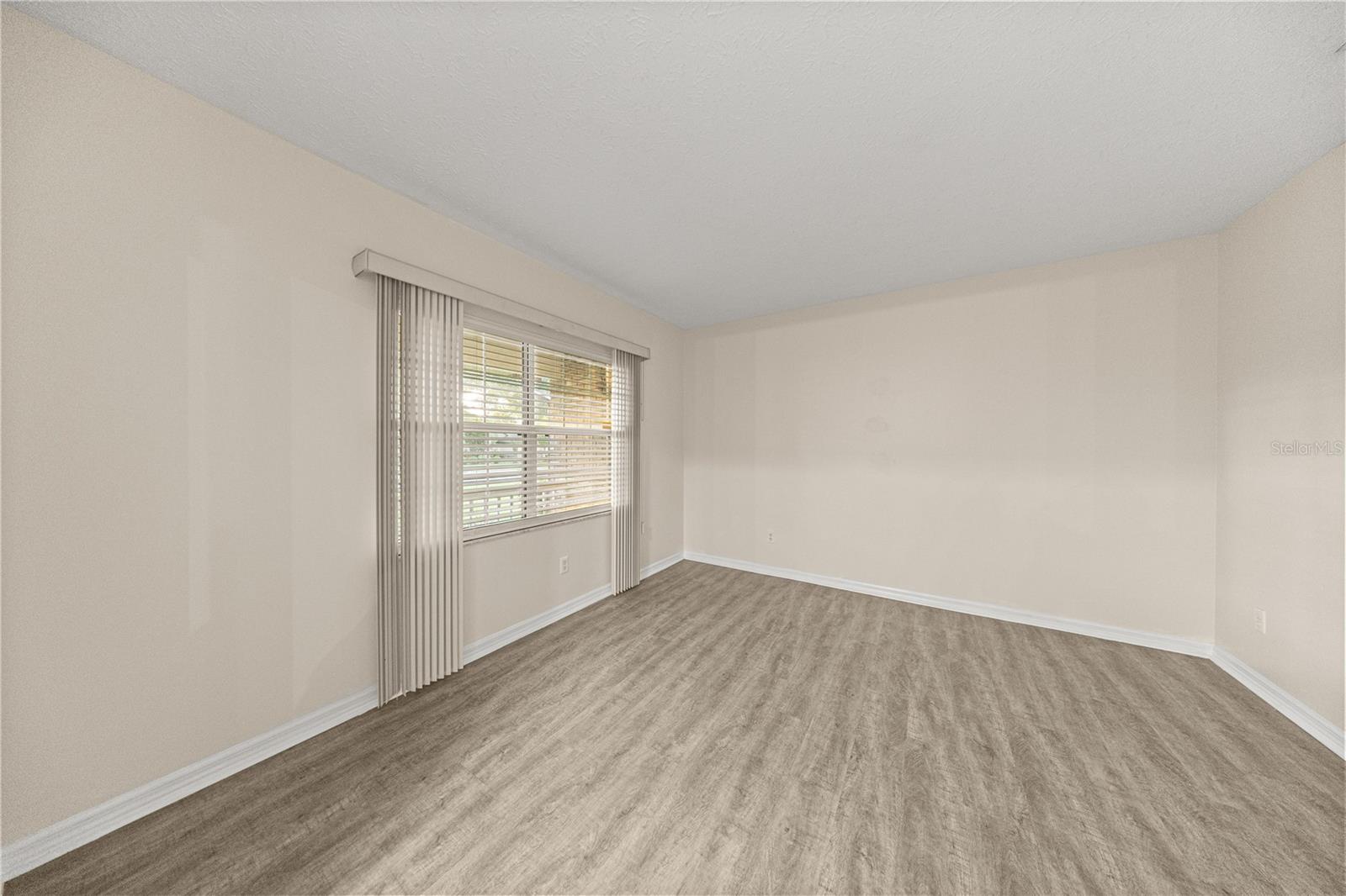 HUNTERS TRACE - Residential