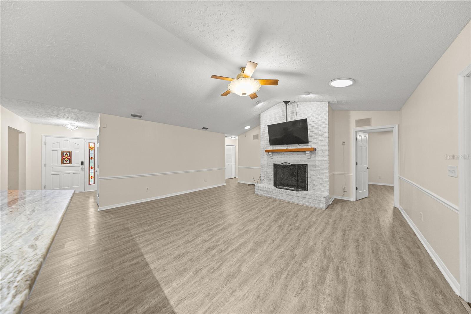 HUNTERS TRACE - Residential