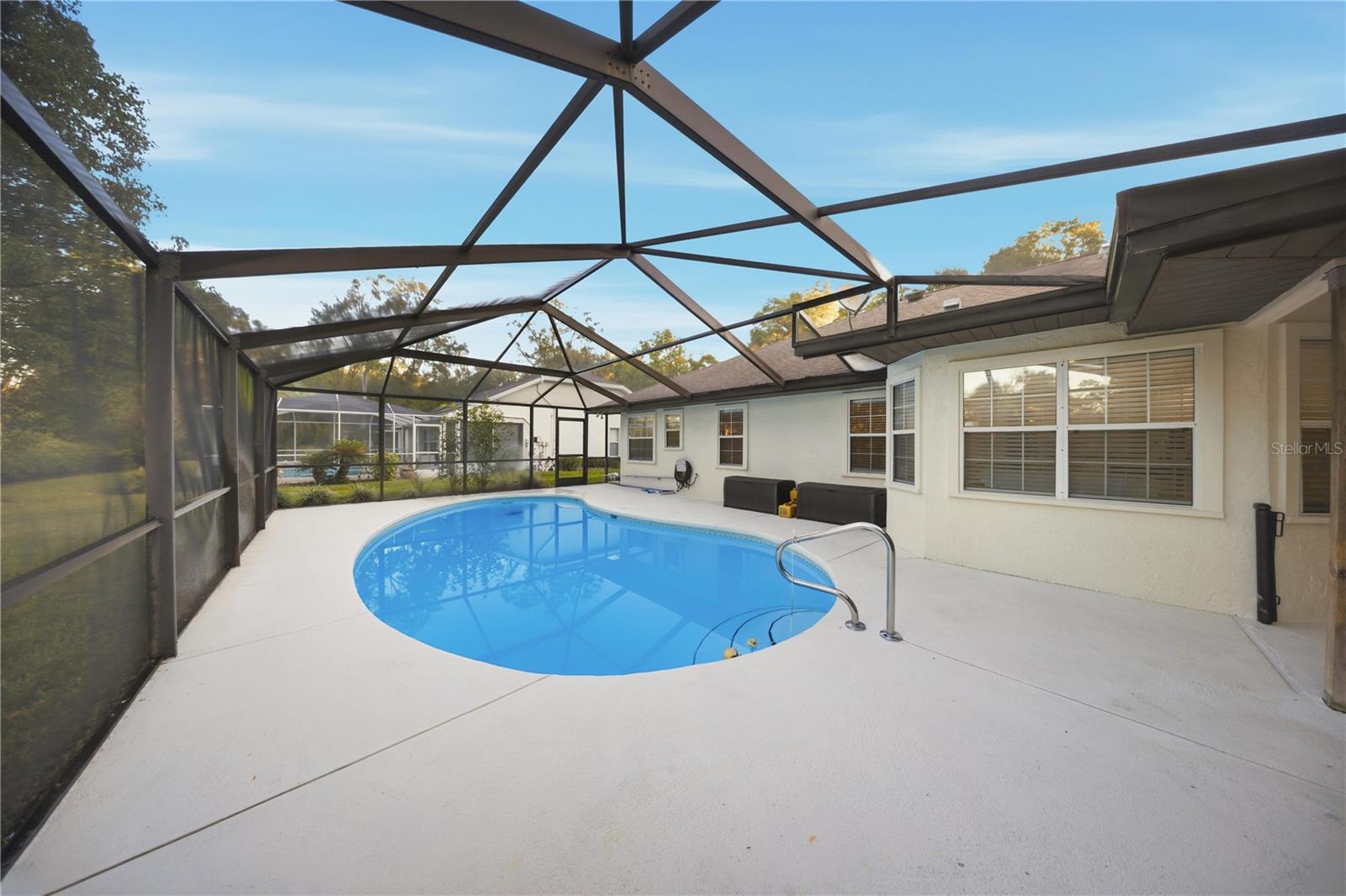 HUNTERS TRACE - Residential