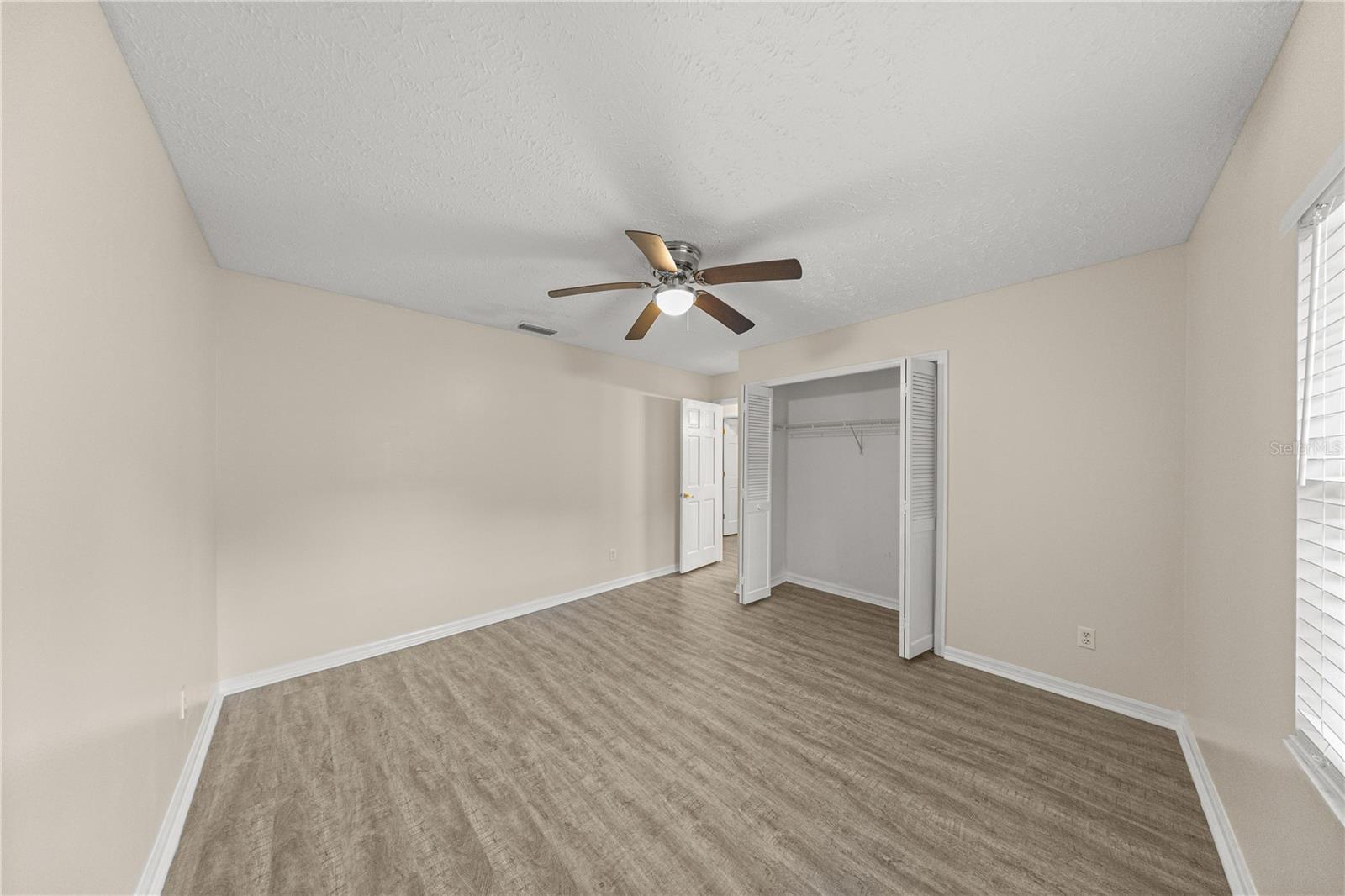 HUNTERS TRACE - Residential