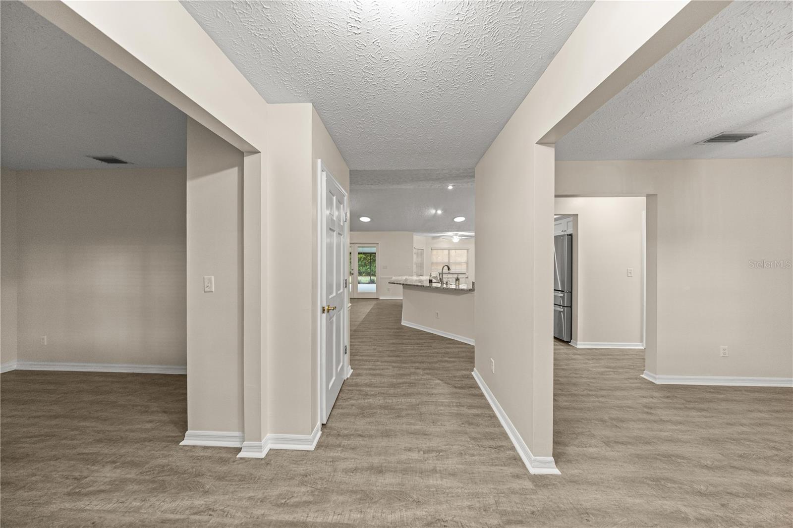 HUNTERS TRACE - Residential