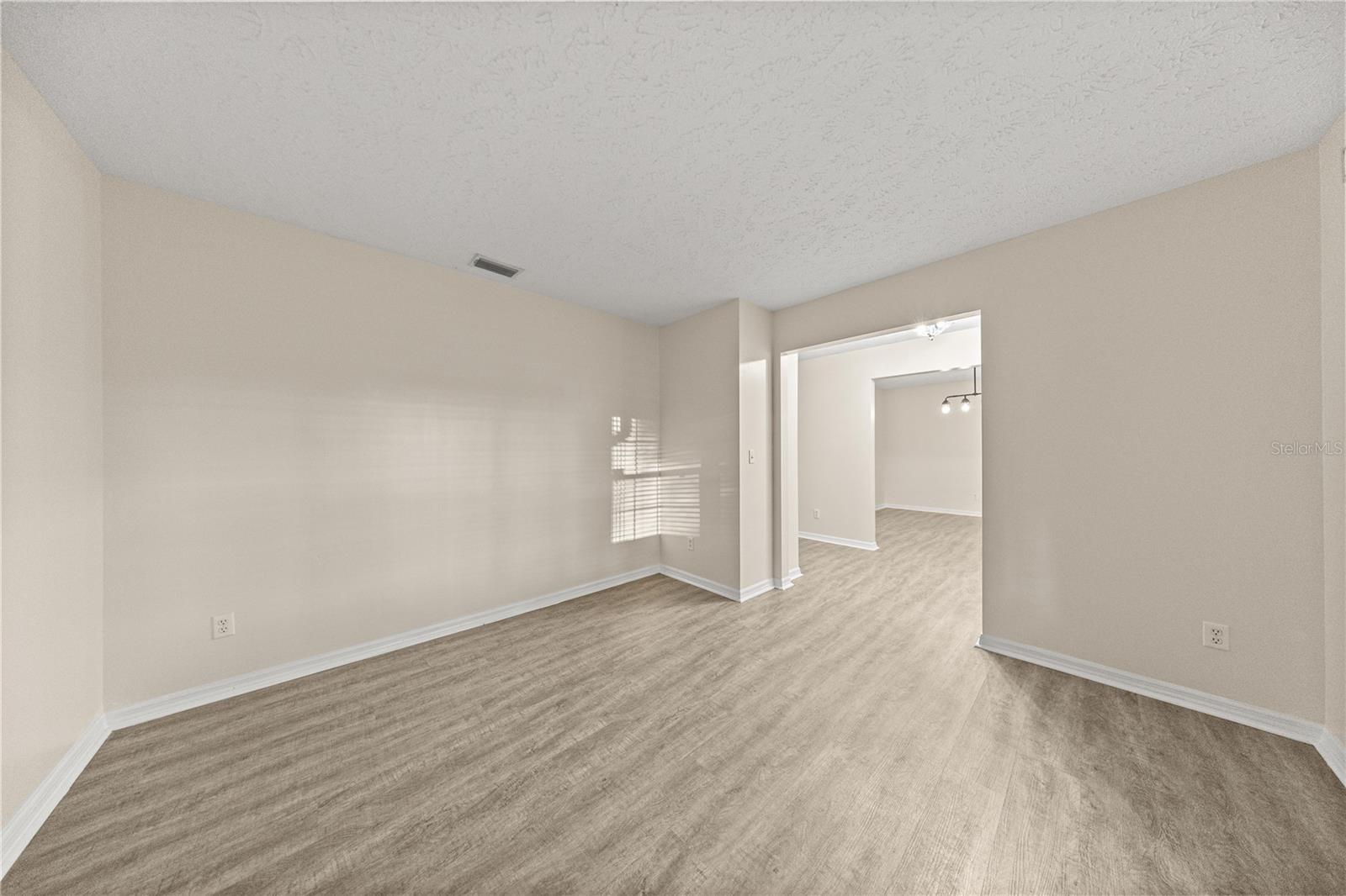 HUNTERS TRACE - Residential