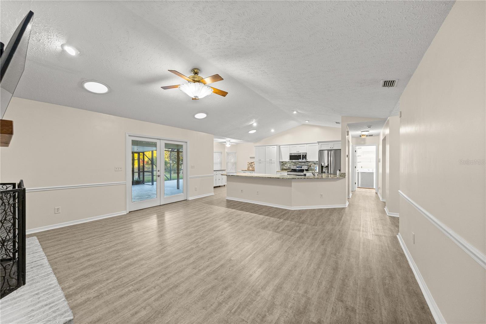 HUNTERS TRACE - Residential