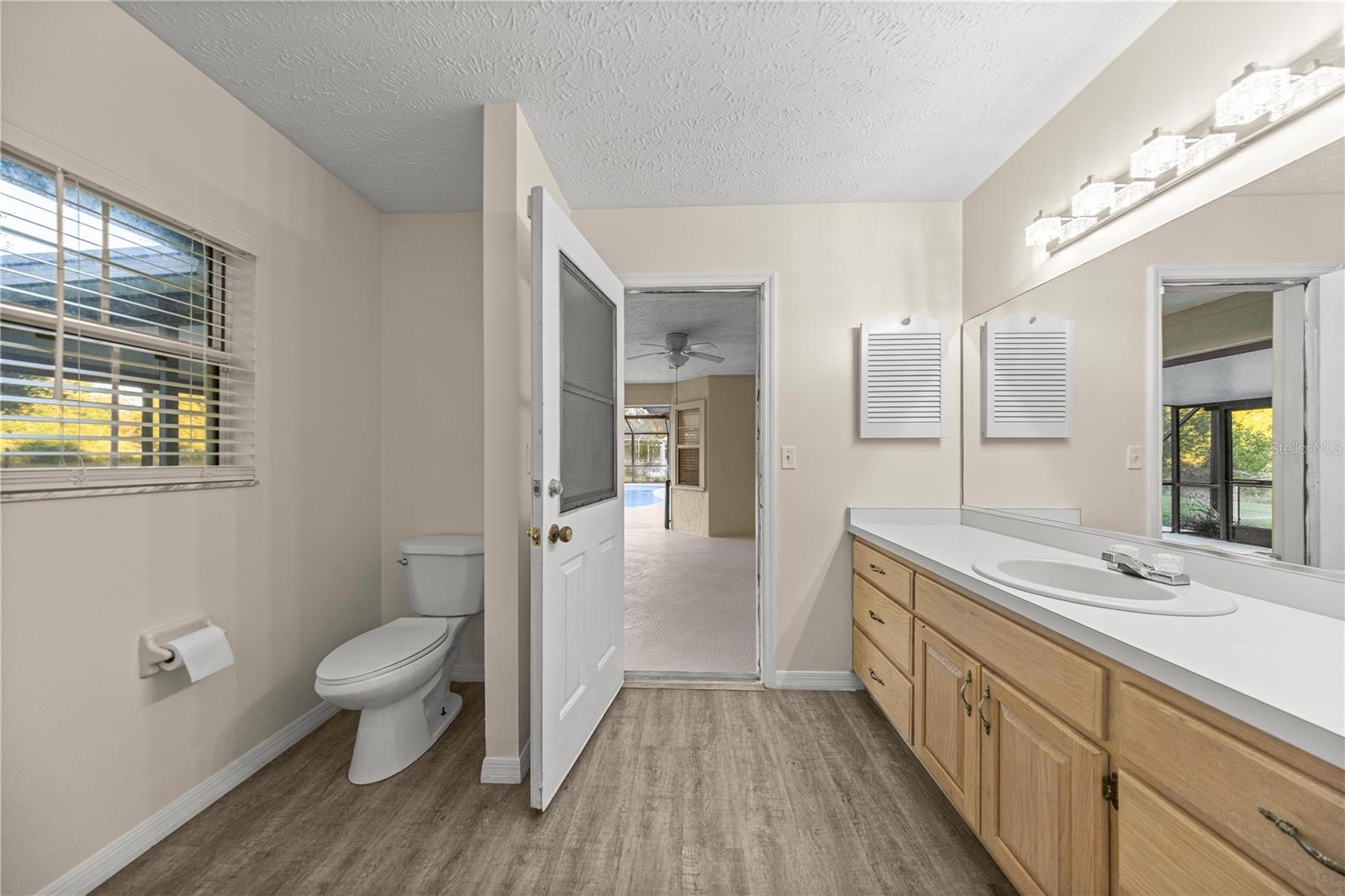 HUNTERS TRACE - Residential