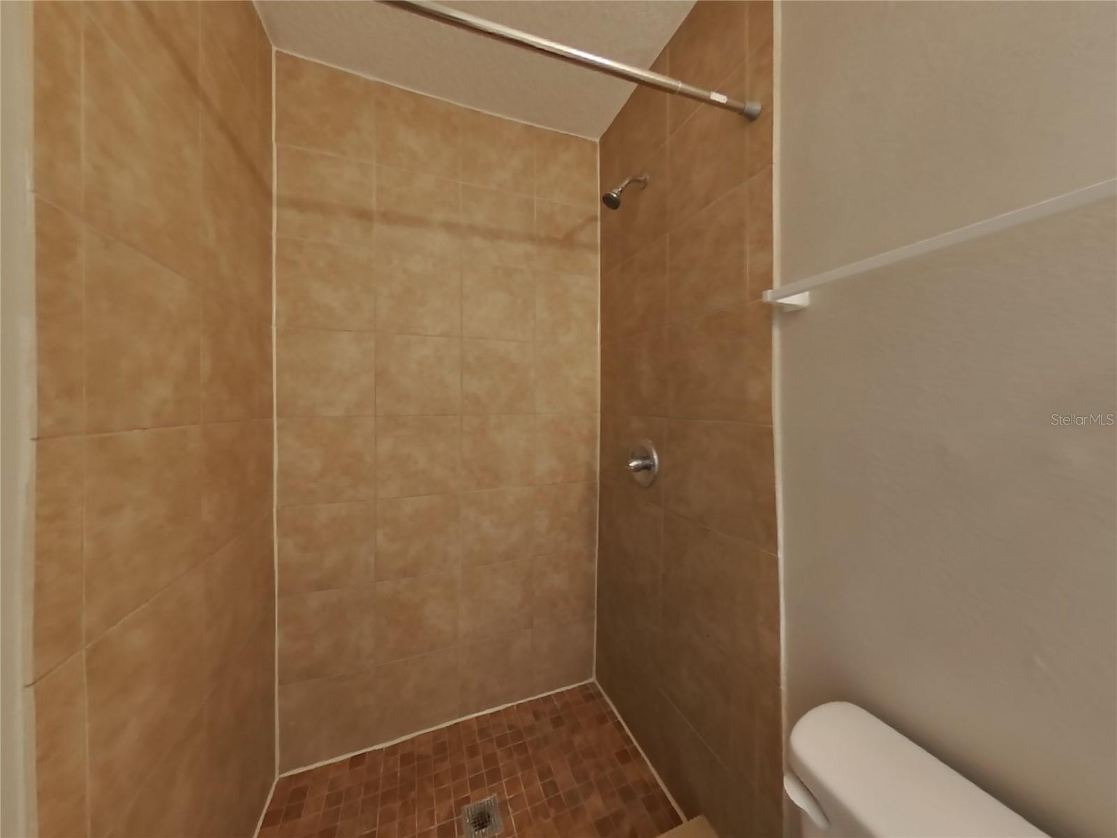 WEATHERSFIELD 1ST ADD - Residential Lease