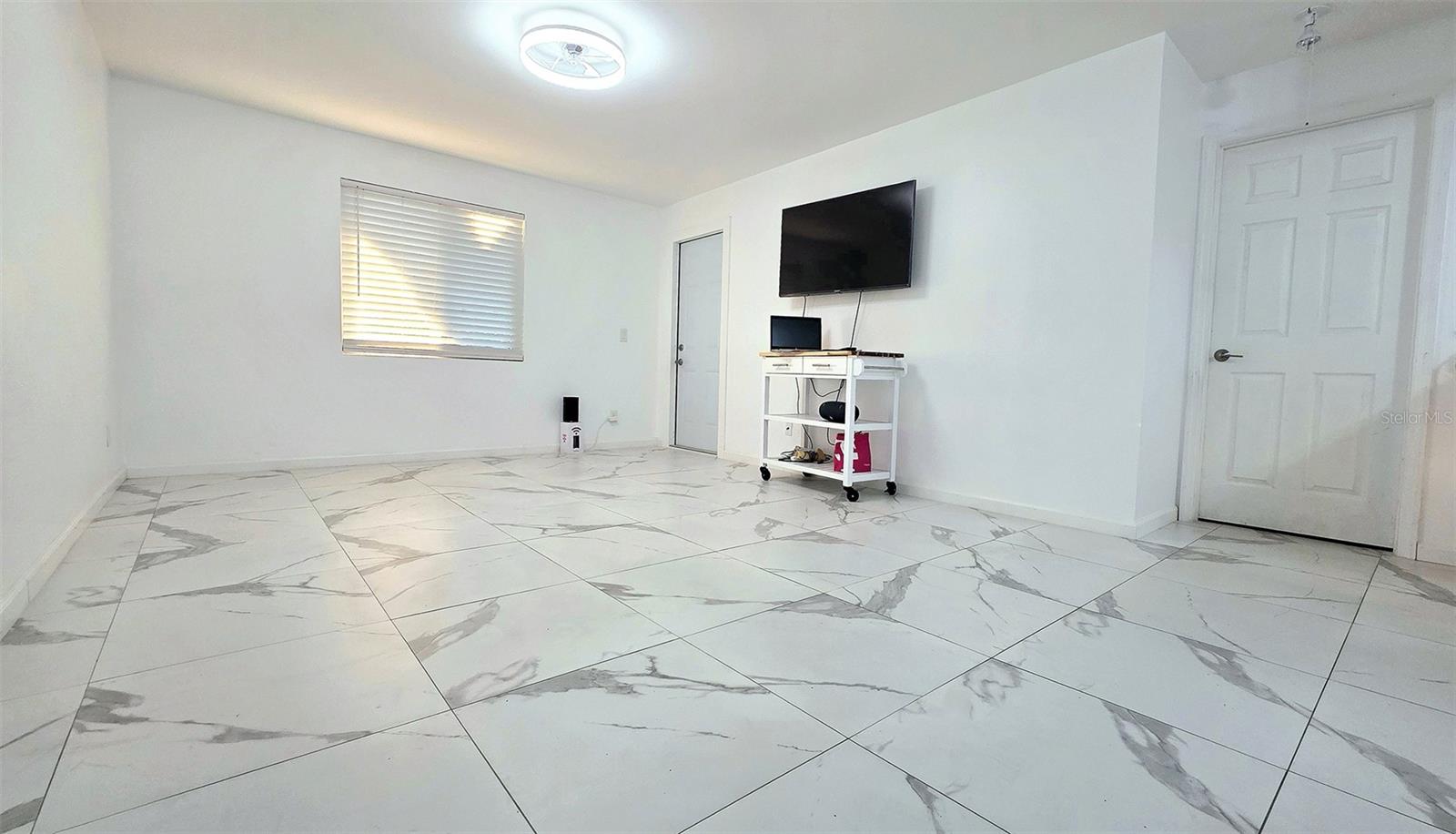 THE HAMPTONS AT BRANDON A CONDO - Residential