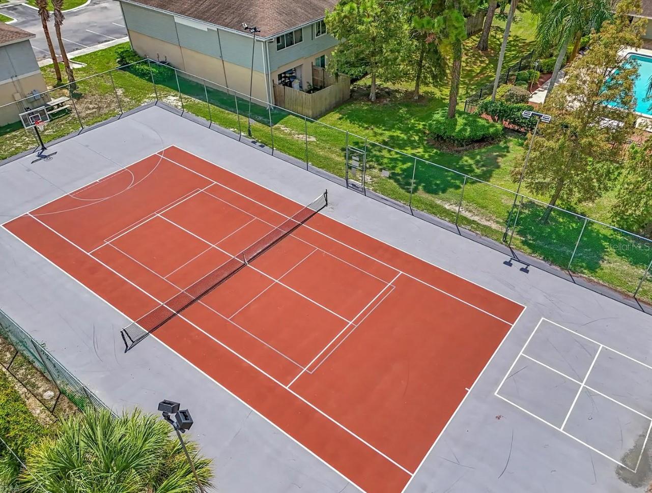 THE HAMPTONS AT BRANDON A CONDO - Residential