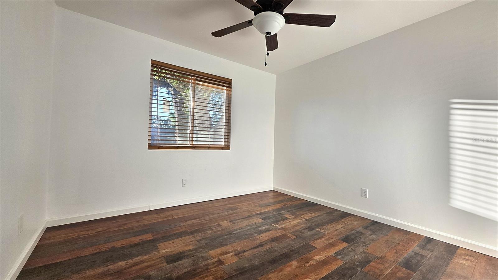 THE HAMPTONS AT BRANDON A CONDO - Residential