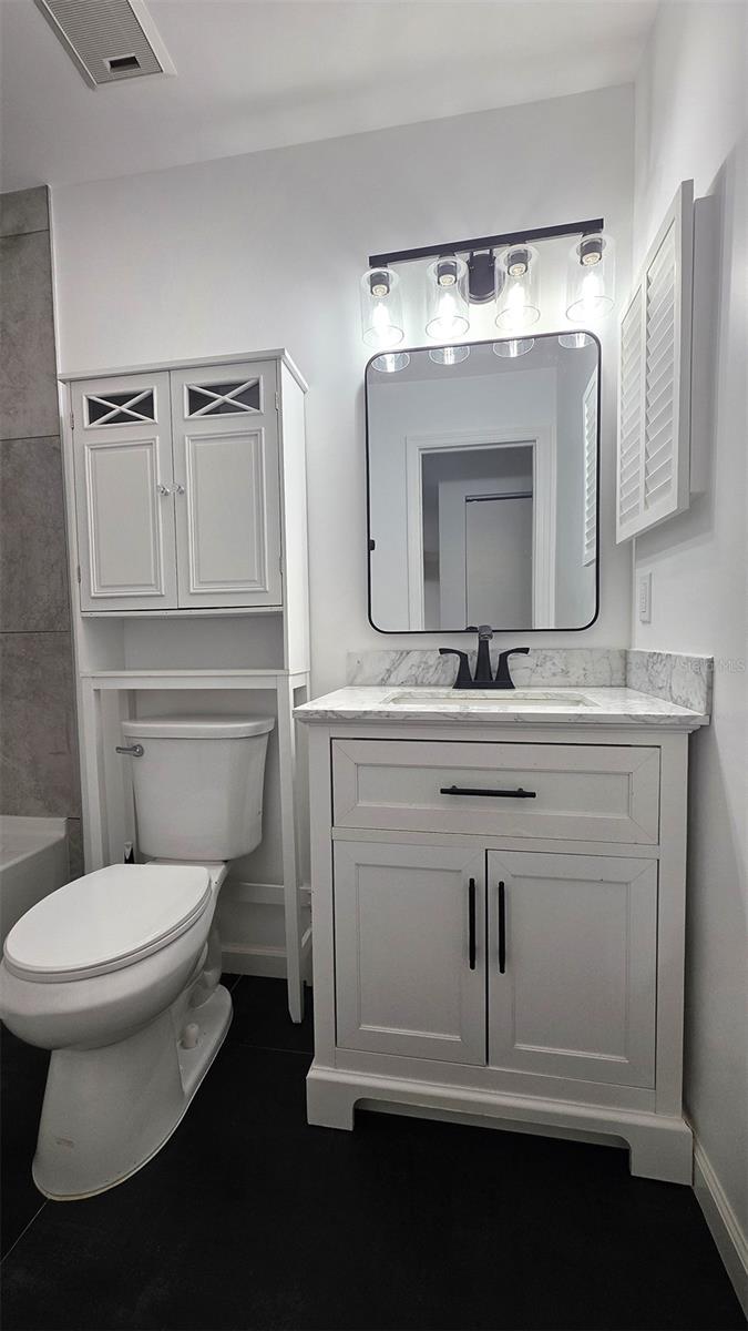 THE HAMPTONS AT BRANDON A CONDO - Residential