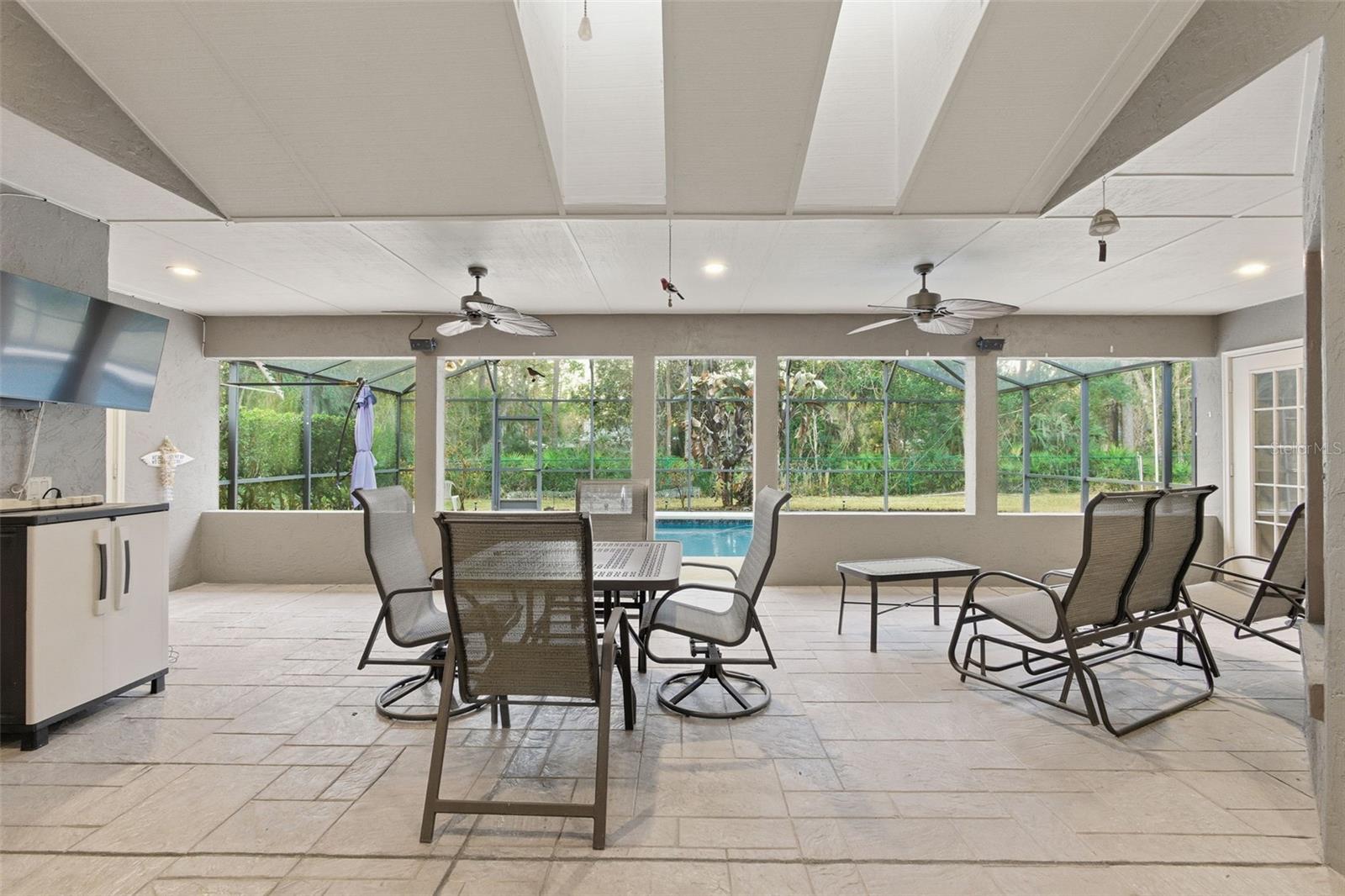 EUSTIS PINE MEADOWS COUNTRY CLUB ESTATES - Residential