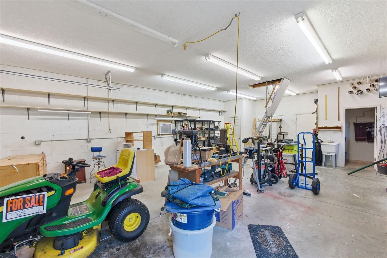 EUSTIS PINE MEADOWS COUNTRY CLUB ESTATES - Residential