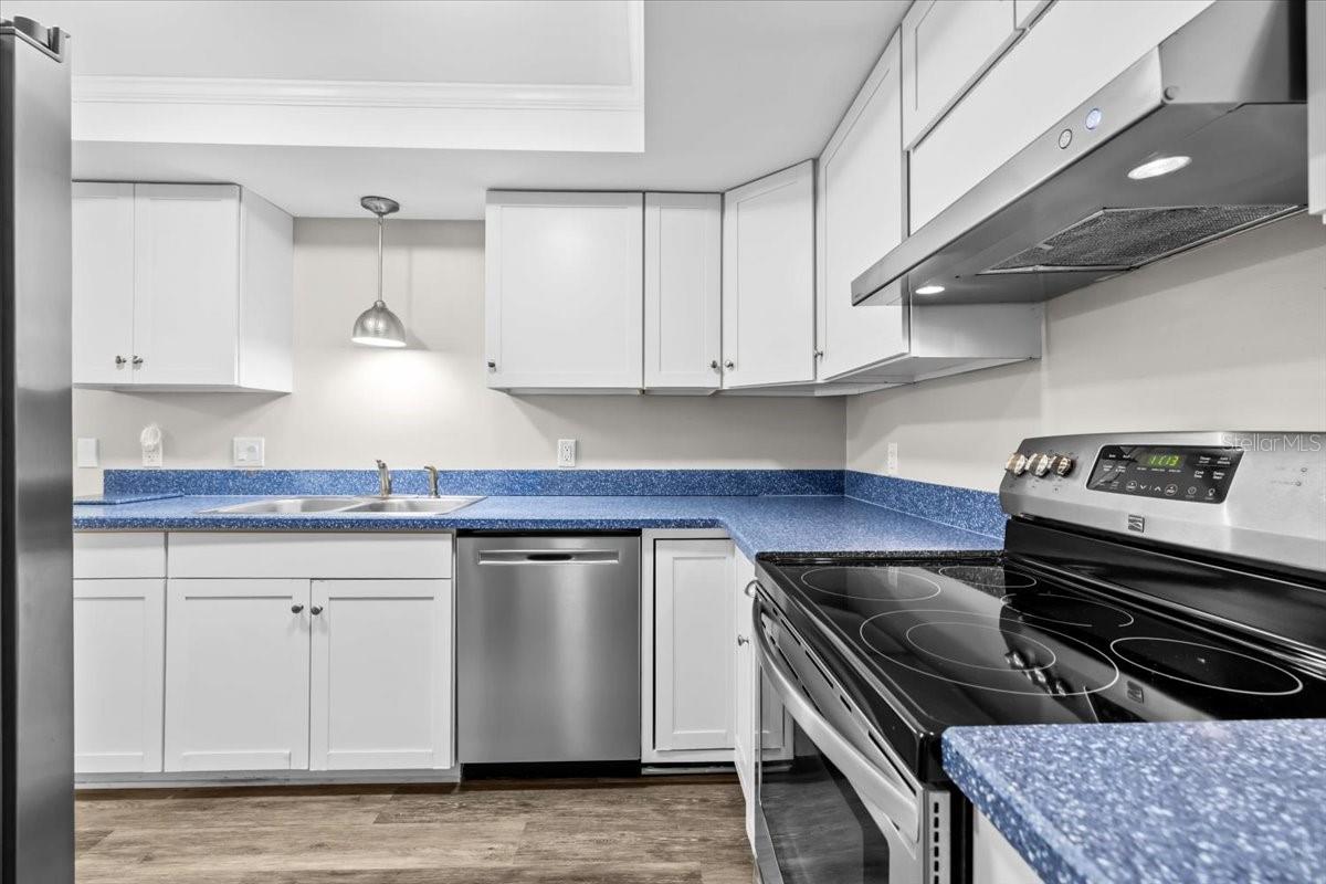 LOVERS OAK CONDO - Residential