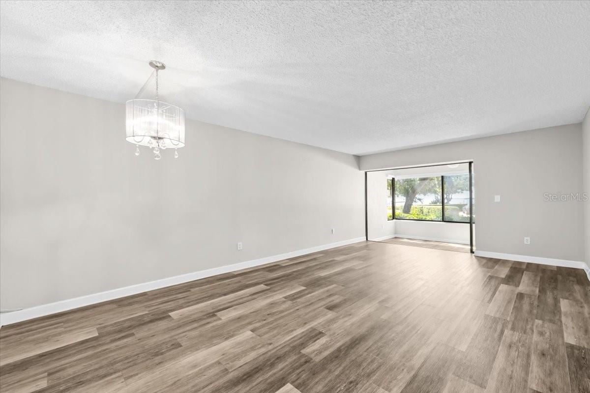 LOVERS OAK CONDO - Residential