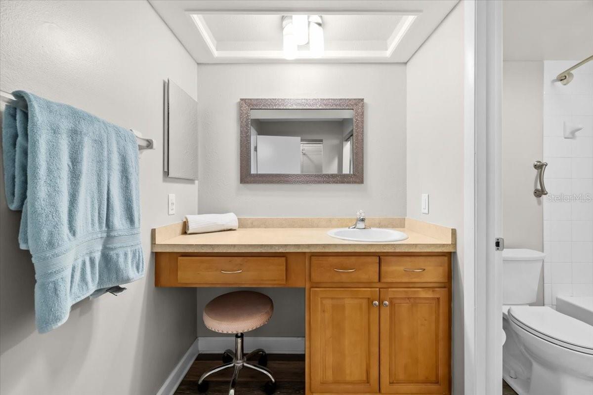 LOVERS OAK CONDO - Residential