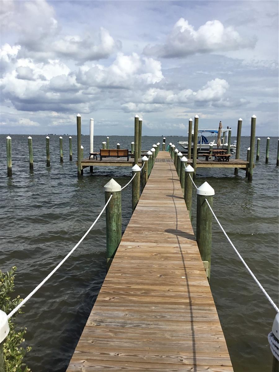 LOVERS OAK CONDO - Residential