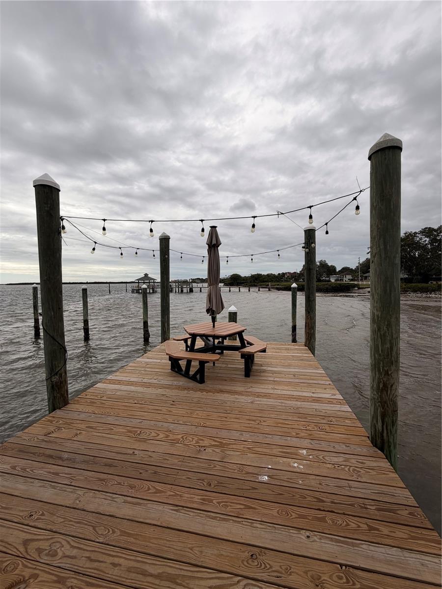 LOVERS OAK CONDO - Residential