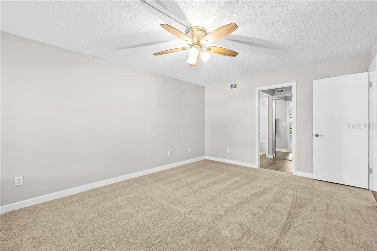 LOVERS OAK CONDO - Residential