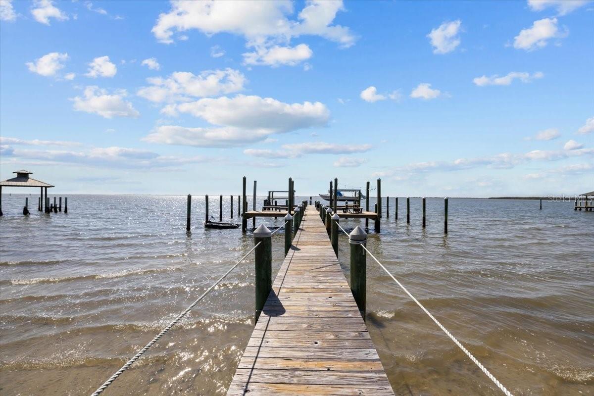 LOVERS OAK CONDO - Residential