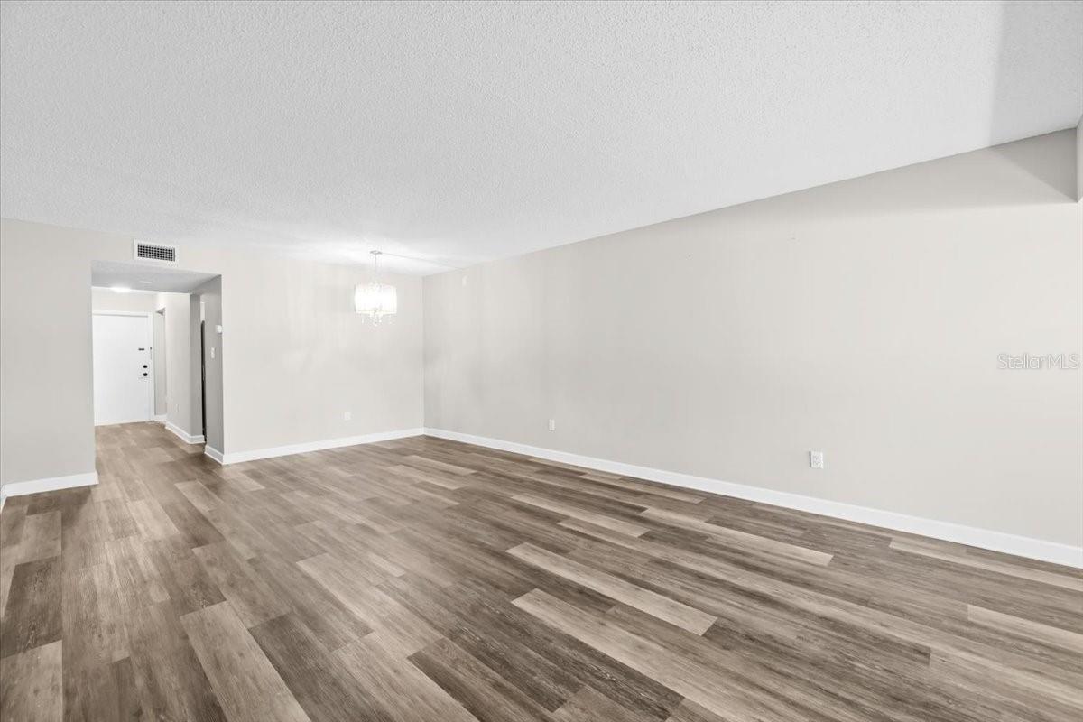 LOVERS OAK CONDO - Residential