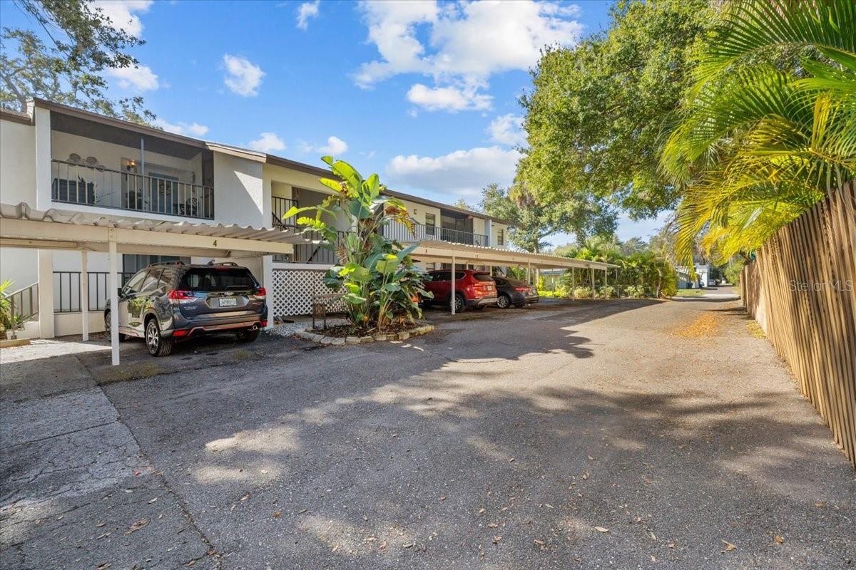 LOVERS OAK CONDO - Residential