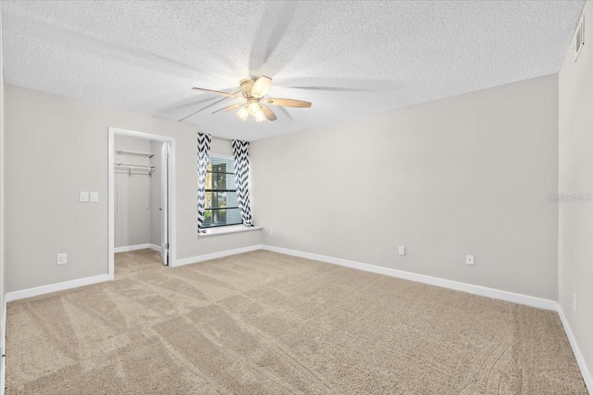 LOVERS OAK CONDO - Residential