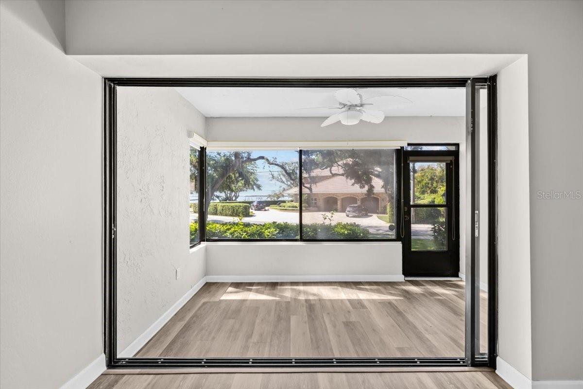 LOVERS OAK CONDO - Residential