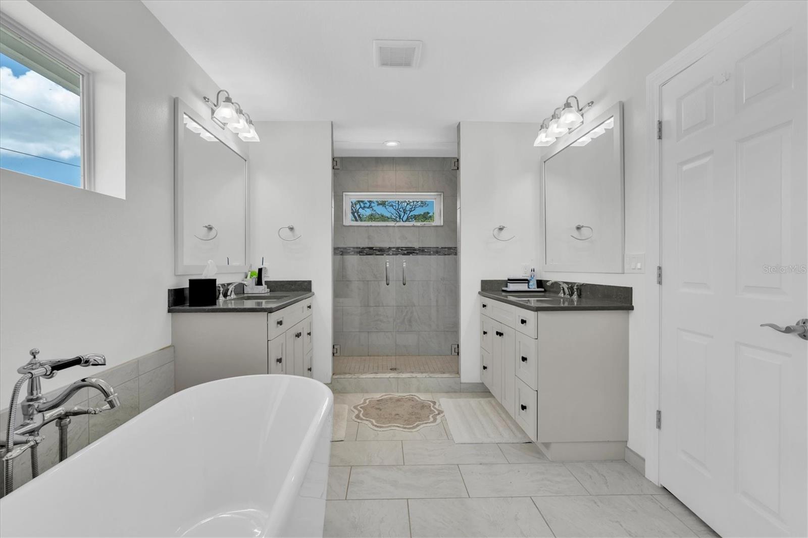 EAGLE CREST - Residential