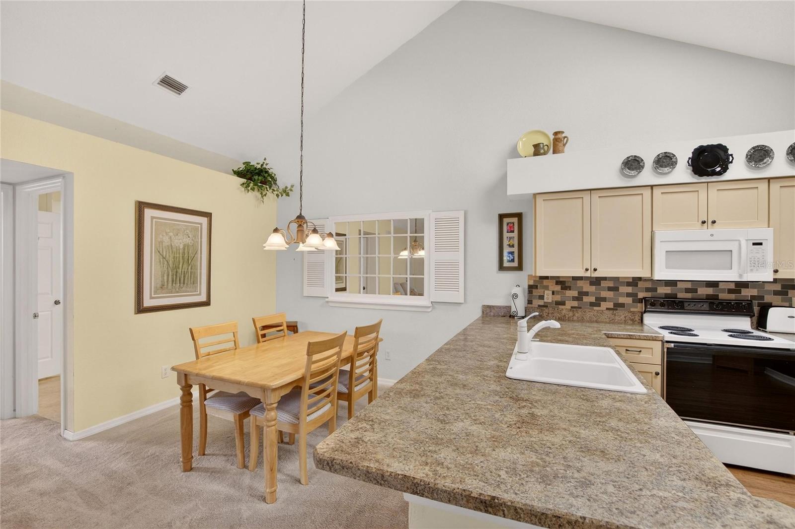 FAIRWAY PALMS A CONDO - Residential