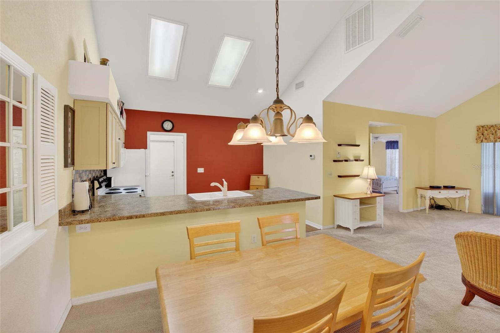 FAIRWAY PALMS A CONDO - Residential