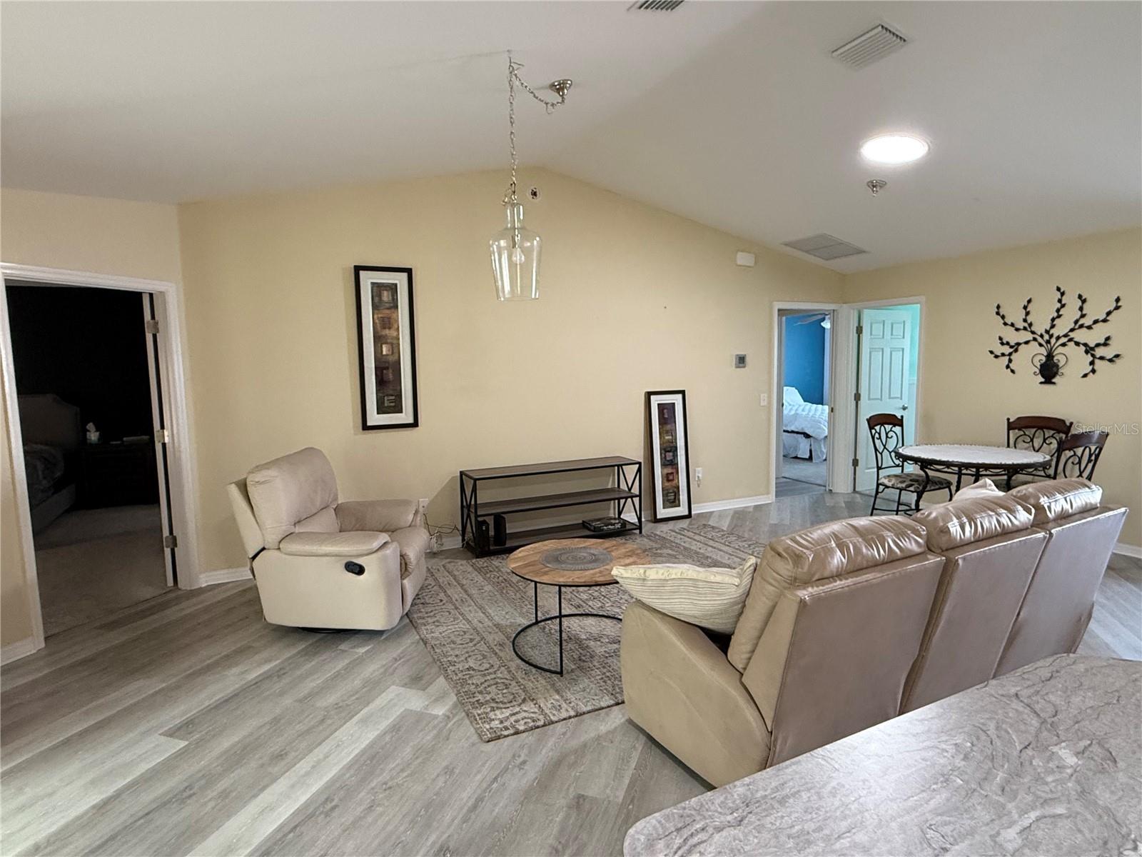 THE VILLAGES/FRUITLAND PARK - Residential