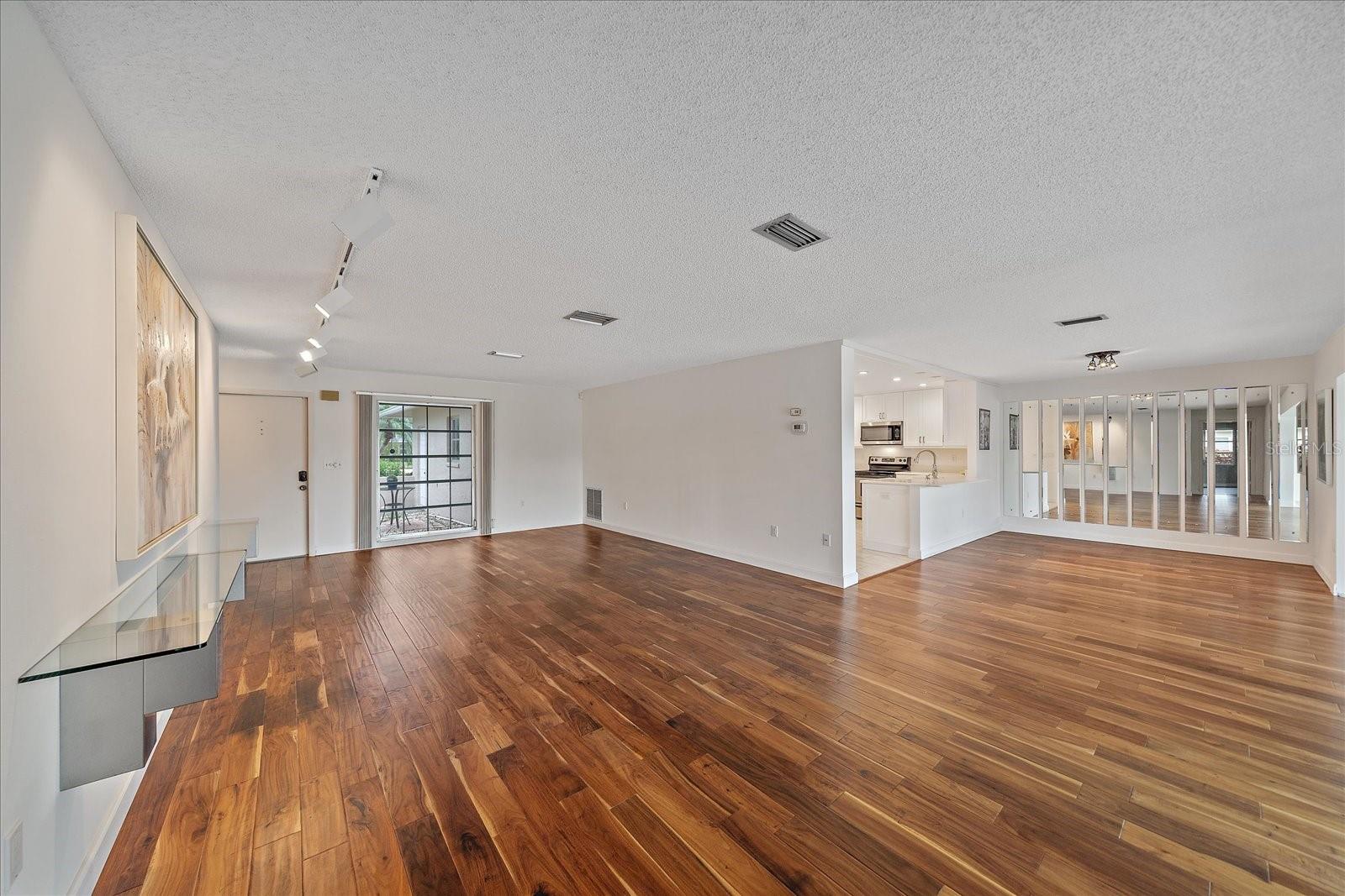 PALM-AIRE AT SARASOTA 9-A - Residential